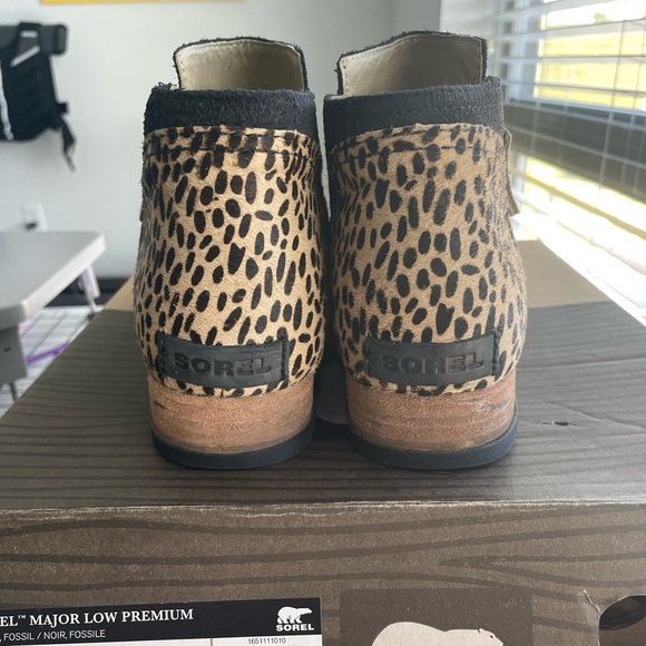 Sorel Major Low Premium Black & Cheetah Suede Ankle Boots/Booties - Picture 2 of 6